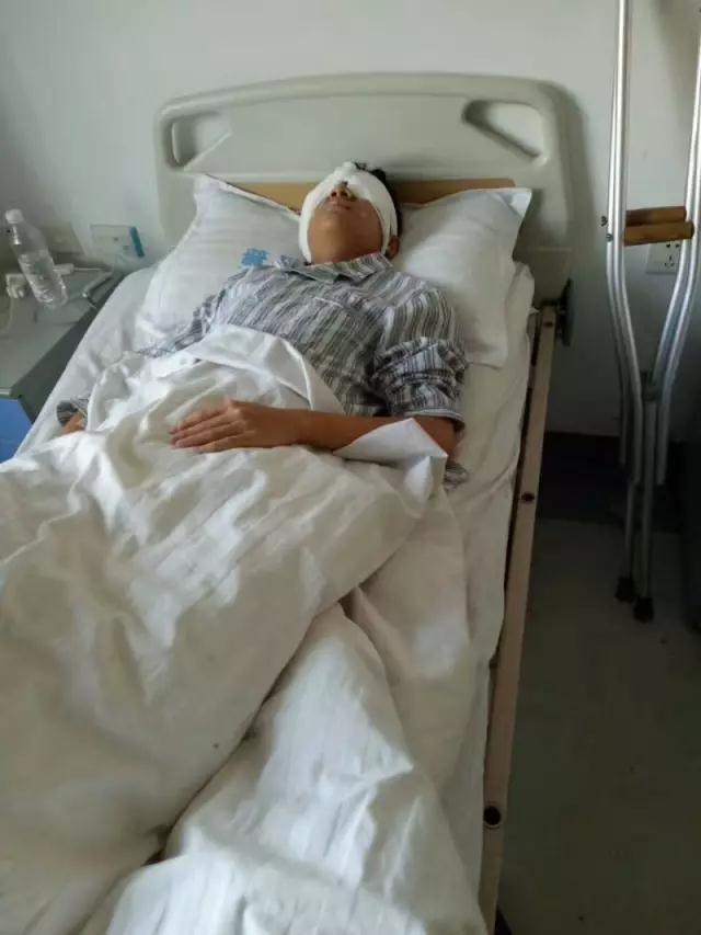 和光明赛跑的少年